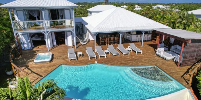 1.Location villa piscine Sainte Anne Guadeloupe_vue d'ensemble